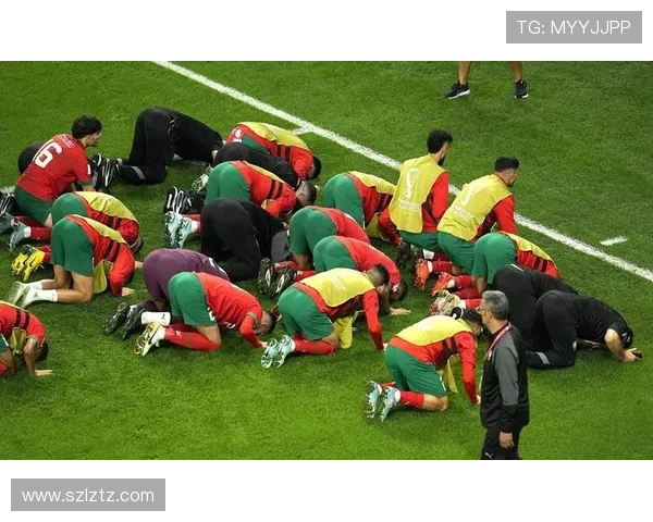 今晚洛卡特利赛后深情致谢现场球迷